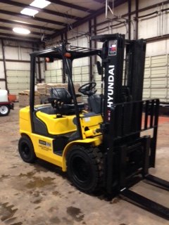 Where to rent Warehouse Forklift, 6k, Straight Mast in Henderson TX